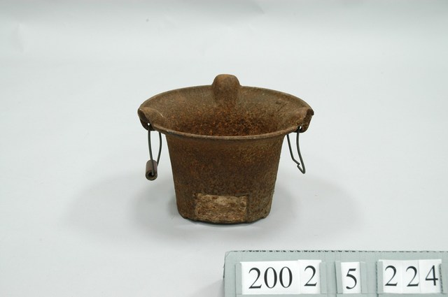 鐵製火爐 (共1張)