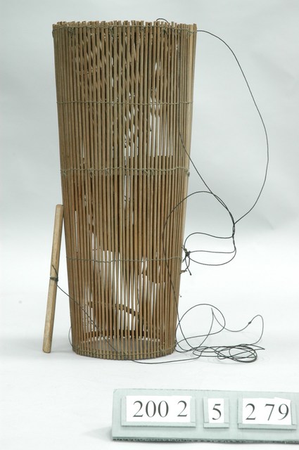 竹製捕蝦器 (共1張)