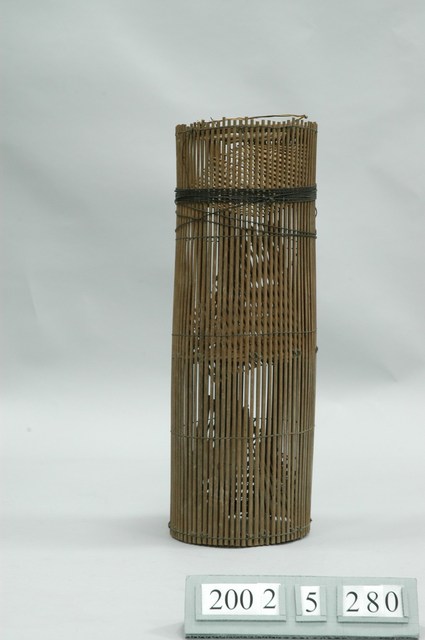 竹製捕蝦器 (共1張)