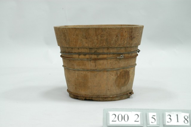 木製馬桶 (共1張)