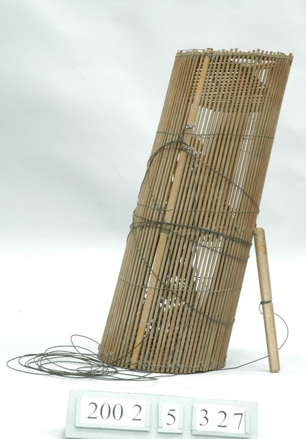 竹製捕蝦器 (共1張)