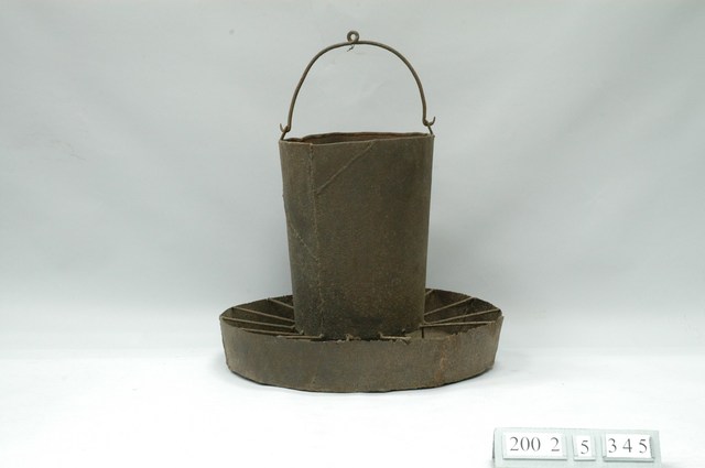 鐵製雞槽 (共1張)