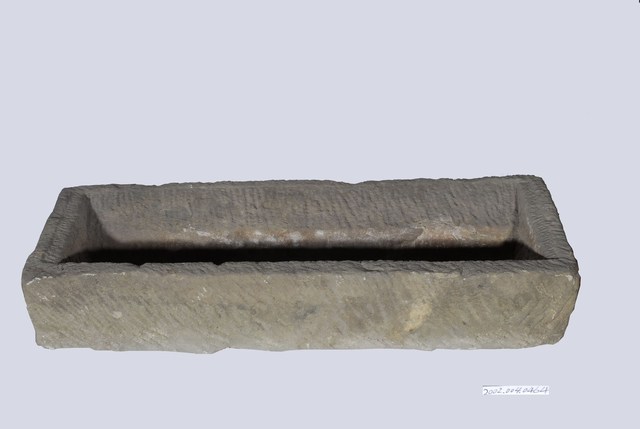 石製長方體豬槽 (共1張)