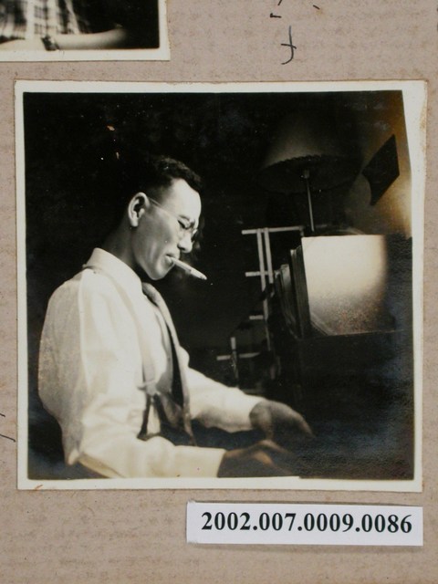 戶田氏蓄音照 (共2張)