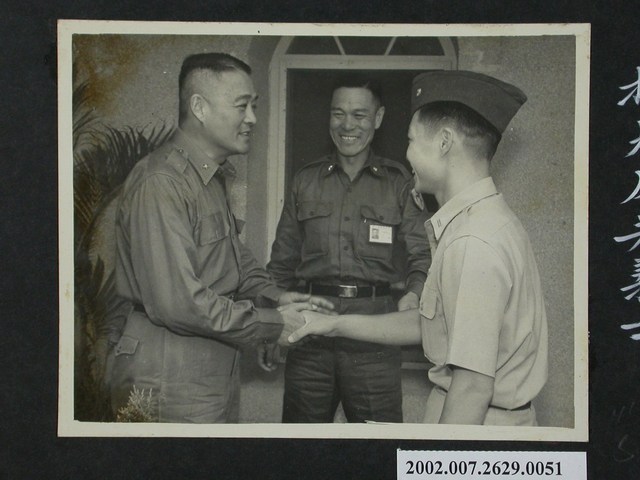 彭指揮官接見反共義士 (共2張)