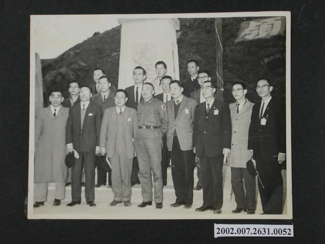 團長林溪圳等辭別彭指揮官 (共2張)