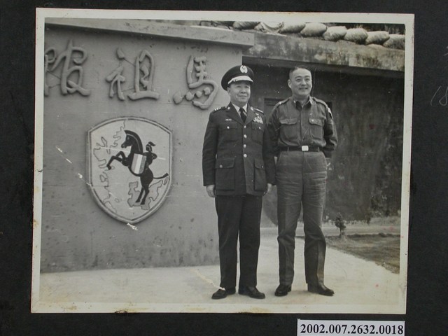 彭指揮官陪同團長董明德中將參觀本地區軍政建設 (共2張)