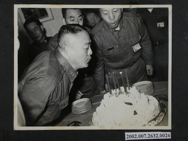 彭指揮官華誕本部高級長官前來祝壽 (共2張)