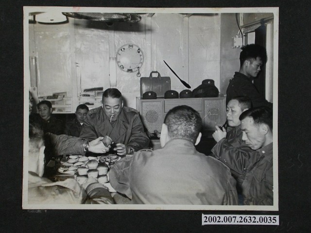 太康艦設早宴款待彭指揮官 (共2張)