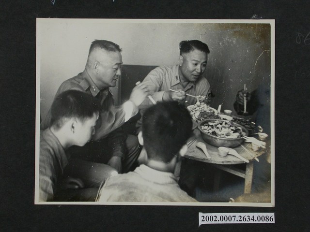 副參謀總長馬紀壯上將與戰士共進午餐 (共2張)