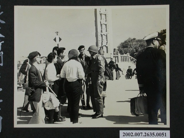 政大新聞系勞軍團蒞馬 (共2張)