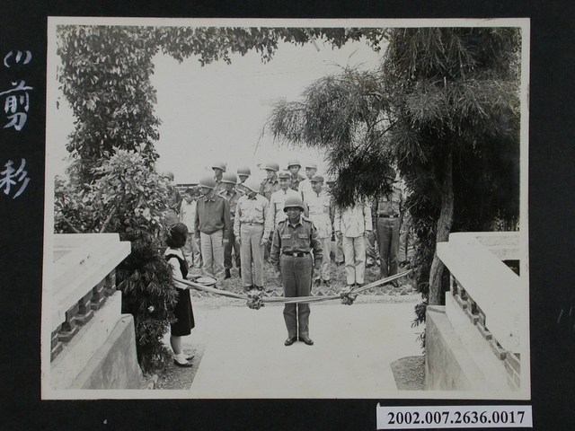 彭指揮官主持馬祖廟落成典禮之剪綵 (共1張)