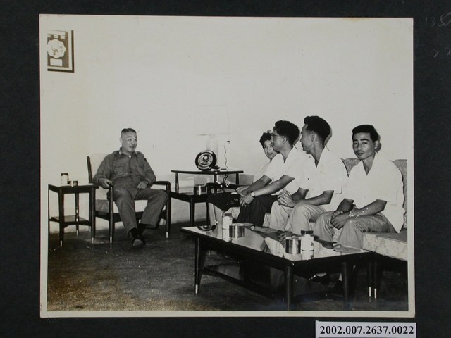 反共義士拜會彭指揮官 (共1張)