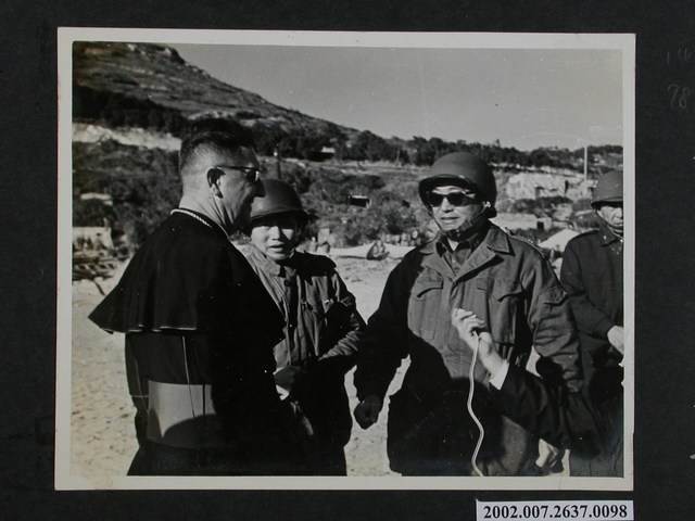 談話中有記者在旁錄音 (共1張)