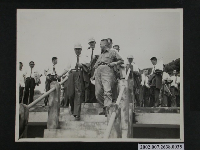 彭指揮官帶彰化縣各中等學校勞軍團至陽明館 (共1張)