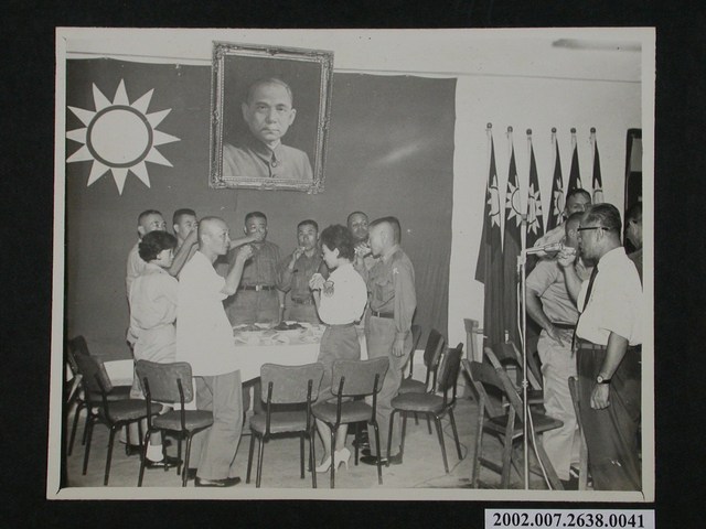 設宴歡迎彰化縣各中等學校勞軍團 (共1張)