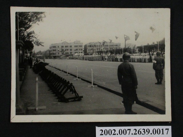 觀賞閱兵典禮 (共1張)