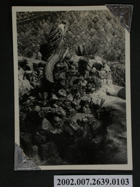 龍形雕刻於階梯旁 (共1張)