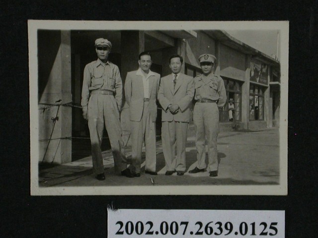 4名男子合照 (共1張)
