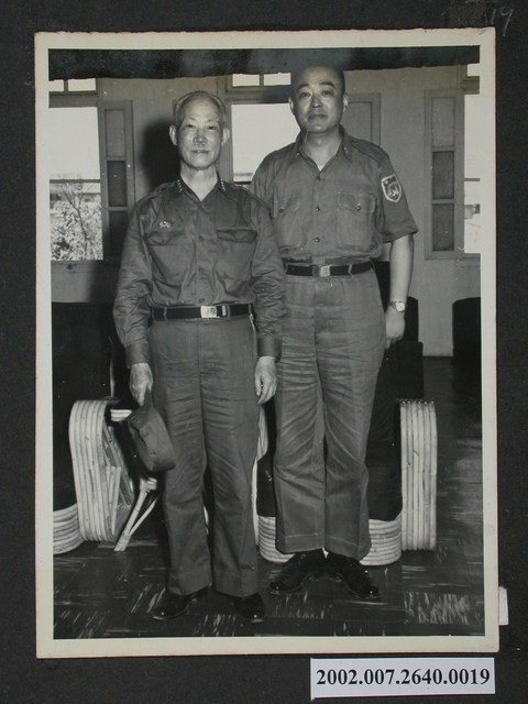 彭啟超與陳誠合影 (共1張)