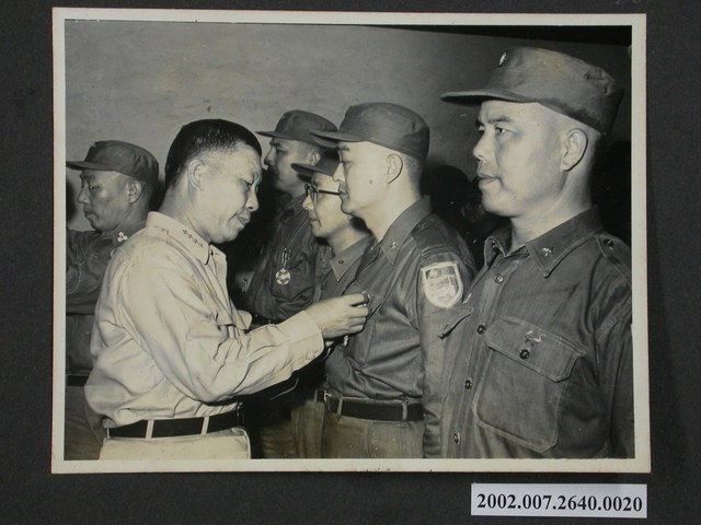 彭啟超受勳 (共1張)