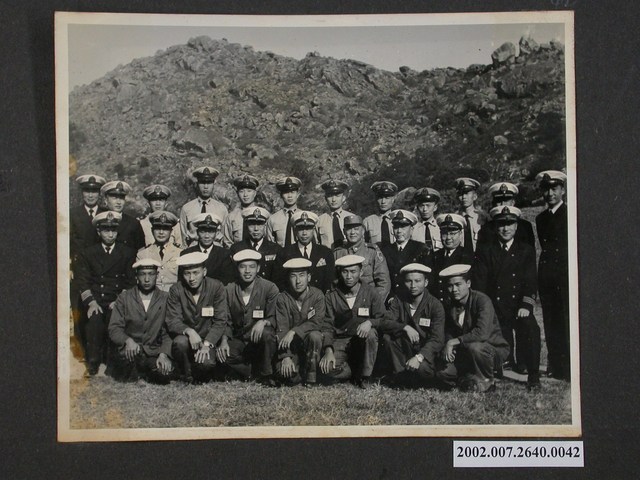 彭啟超與27名軍人合影 (共1張)