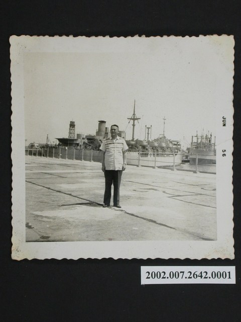 彭指揮官於港口獨照 (共1張)