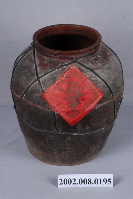 褐紅釉橫紋酒甕 (共3張)