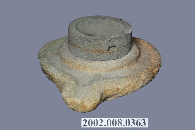中型石磨 (共2張)