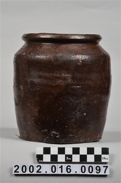 夾粗砂陶油罐 (共3張)