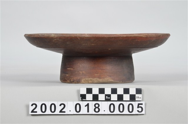 劉氏宗祠木胎紅色棕色漆相間高腳供盤 (共3張)