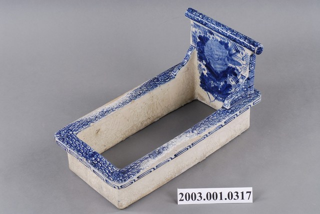 青花瓷花鳥紋馬桶 (共2張)