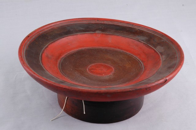 木胎紅色黑色漆相間高腳供盤 (共10張)