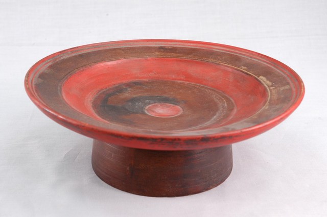 木胎紅色棕色漆相間高腳供盤 (共11張)