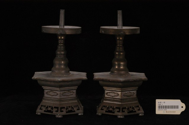 錫製六角座立柱式燭臺組 (共2張)