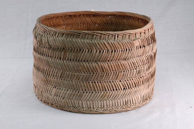 竹編什細籃 (共2張)