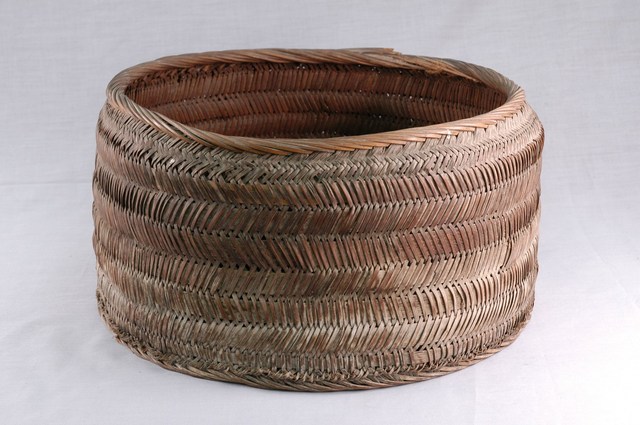 竹編什細籃 (共2張)