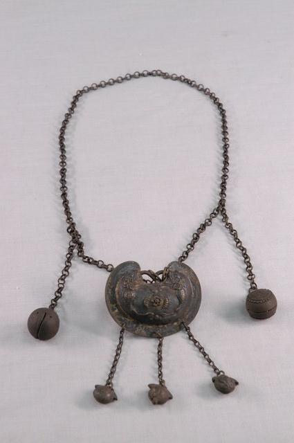 雙鯉躍龍門荷包形長命鎖 (共4張)