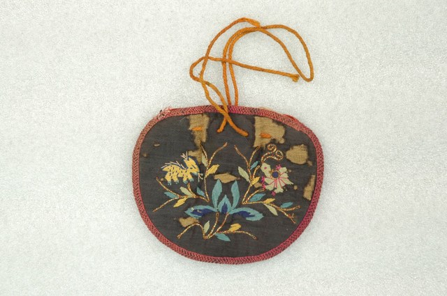 黑底龜鹿紋腰圓荷包 (共4張)