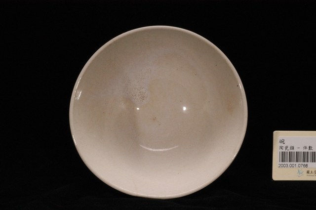 彩瓷梅竹紋碗 (共8張)