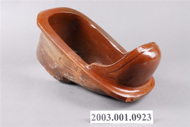 褐釉陶製馬桶 (共3張)