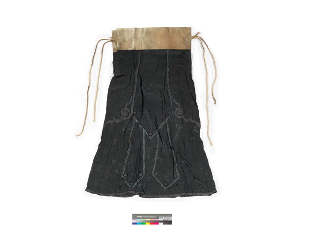 黑稠緹花包釦綴飾百褶裙 (共9張)