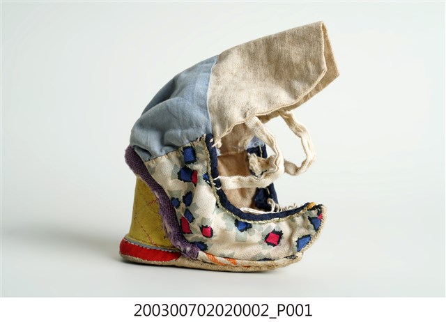 白地印花高跟弓鞋右足 (共4張)