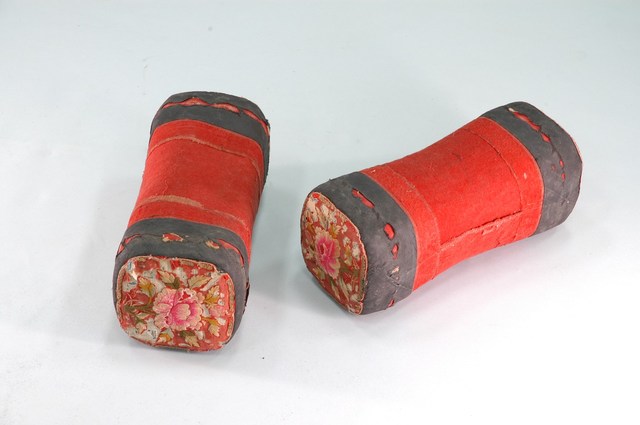 牡丹紋紅對枕 (共4張)