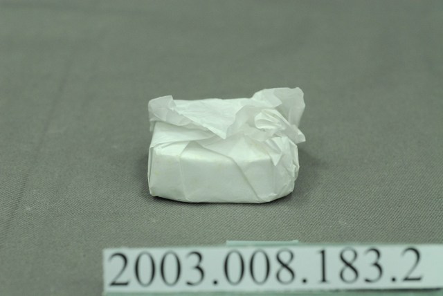 白鞋粉餅 (共3張)