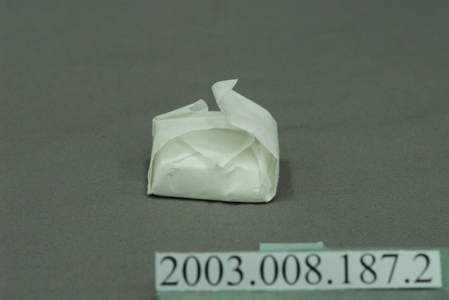 白鞋粉餅 (共3張)