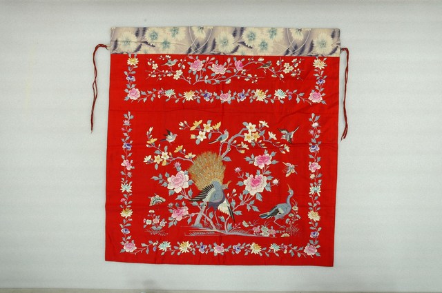 孔雀牡丹花卉紋飾桌裙 (共7張)