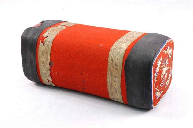 臺中霧峰花鳥紋大紅男用枕頭 (共2張)