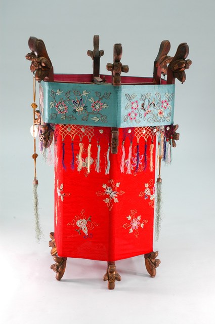 吉祥花蟲繡紋宮燈 (共2張)