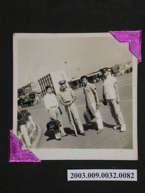 照片:合照(四人) (共1張)